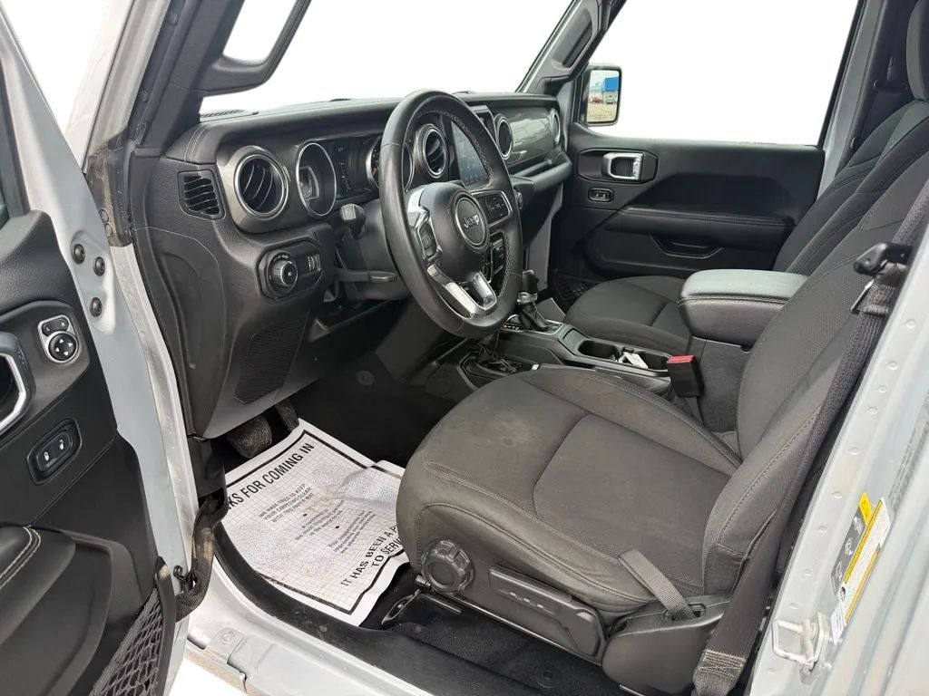 2023 Jeep Wrangler 4-Door Sahara