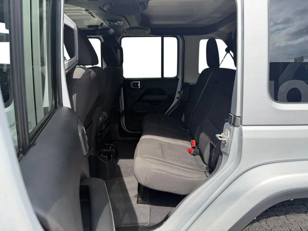 2023 Jeep Wrangler 4-Door Sahara