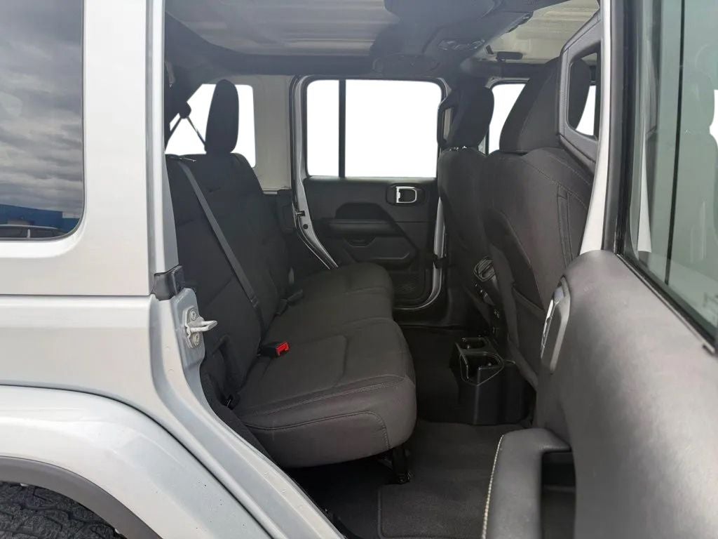 2023 Jeep Wrangler 4-Door Sahara