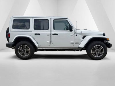 2023 Jeep Wrangler 4-Door Sahara