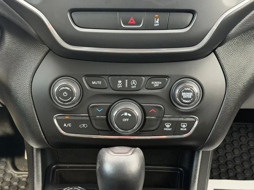 2022 Jeep Cherokee X 4x4