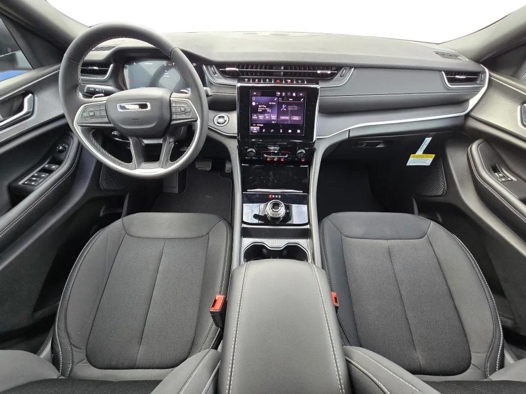 2025 Jeep Grand Cherokee GRAND CHEROKEE L LAREDO 4X4