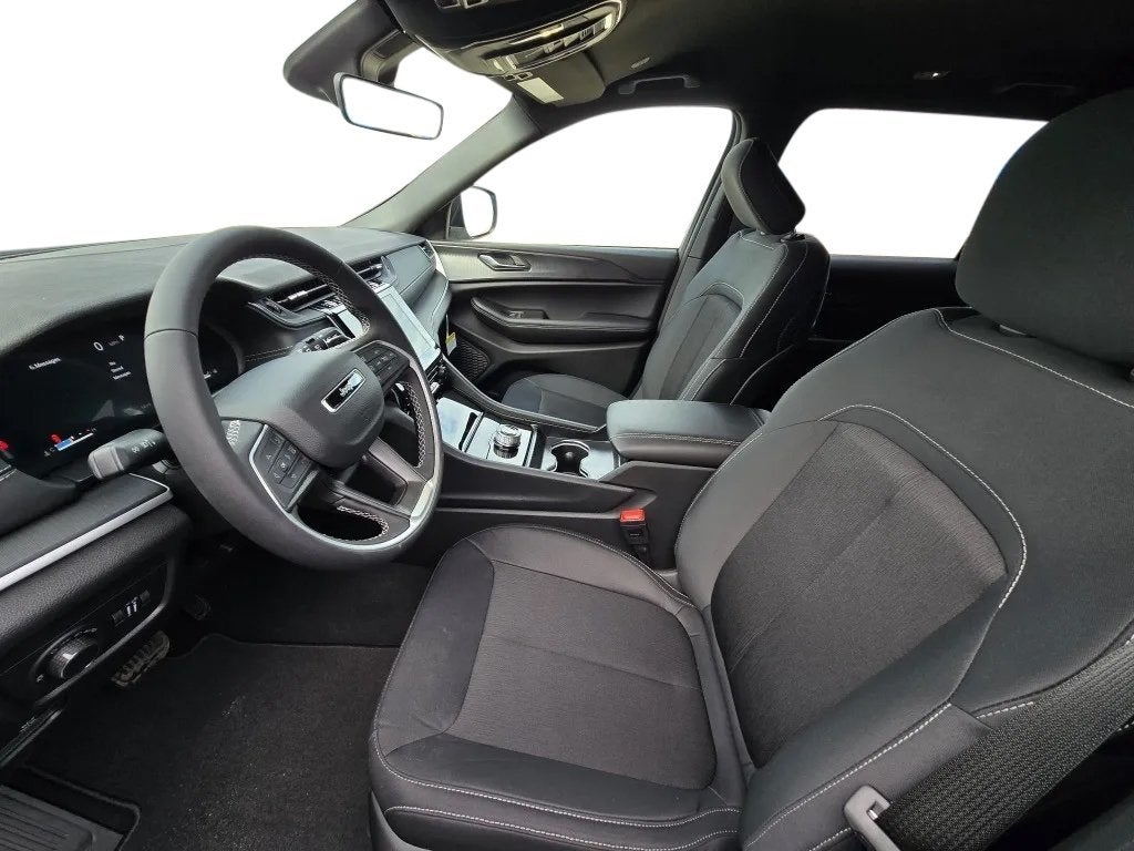 2025 Jeep Grand Cherokee GRAND CHEROKEE L LAREDO 4X4