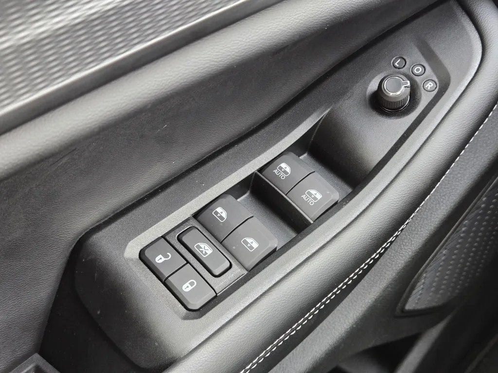 2025 Jeep Grand Cherokee GRAND CHEROKEE L LAREDO 4X4