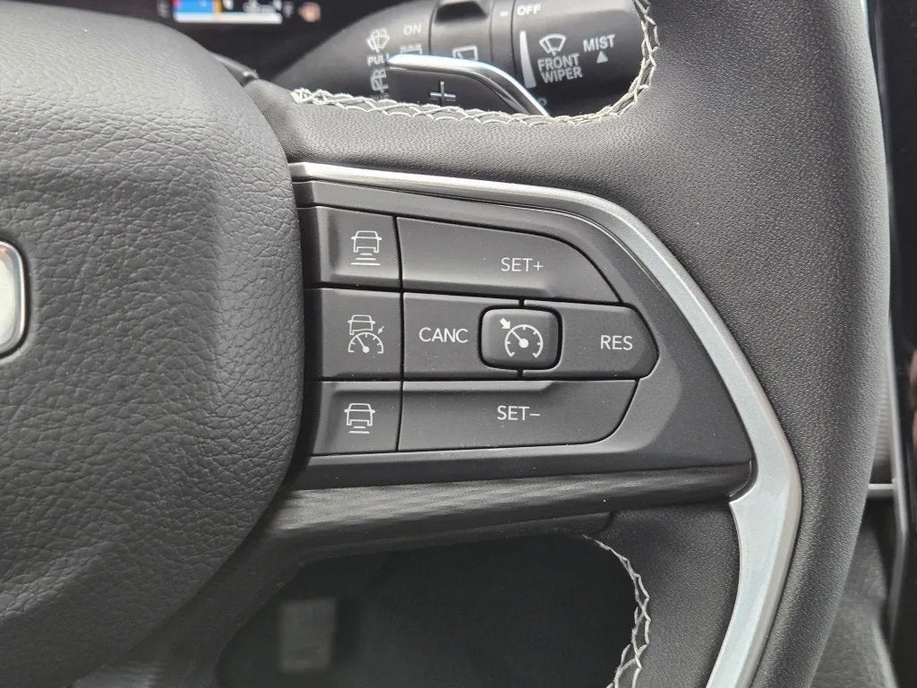 2025 Jeep Grand Cherokee GRAND CHEROKEE L LAREDO 4X4