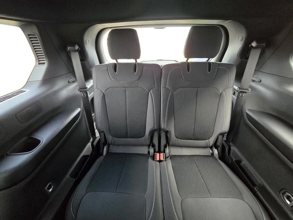 2025 Jeep Grand Cherokee GRAND CHEROKEE L LAREDO 4X4