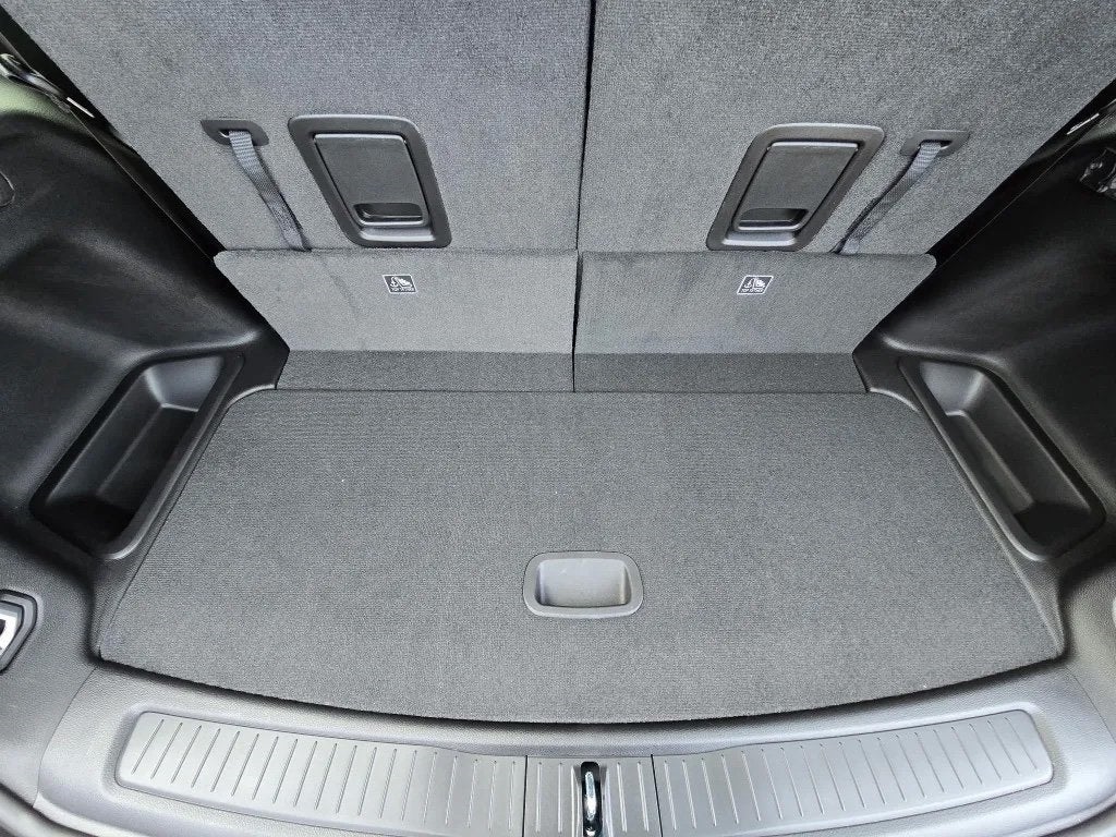 2025 Jeep Grand Cherokee GRAND CHEROKEE L LAREDO 4X4