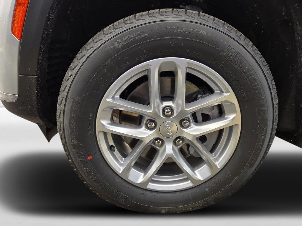 2025 Jeep Grand Cherokee GRAND CHEROKEE L LAREDO 4X4