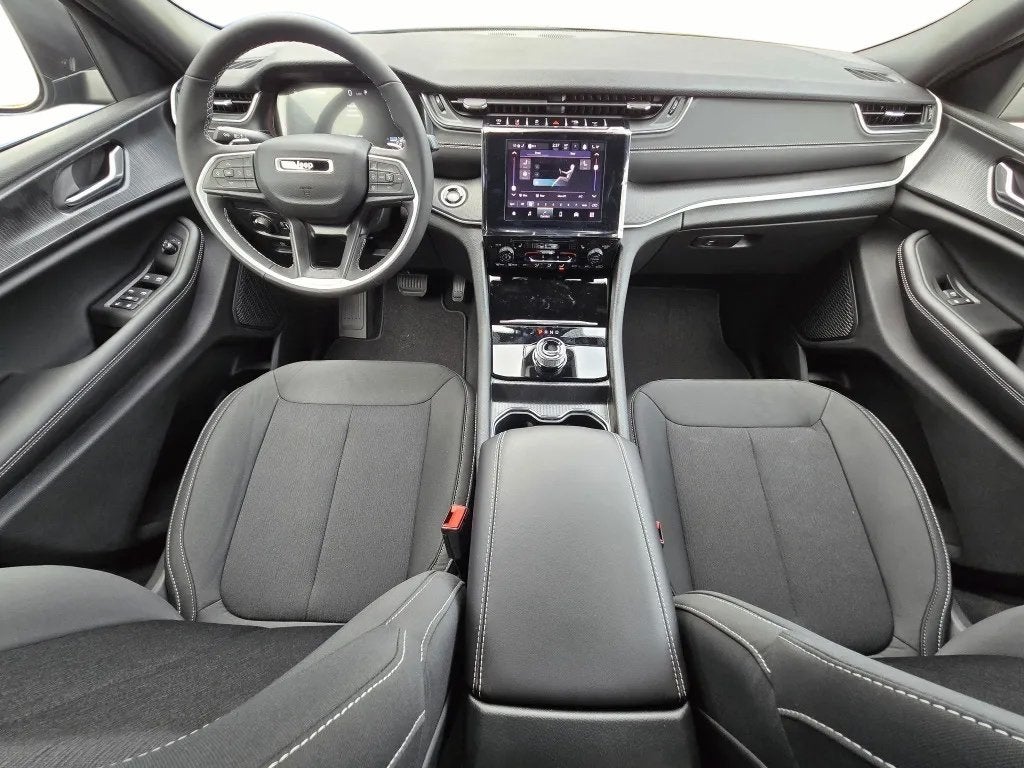 2025 Jeep Grand Cherokee GRAND CHEROKEE L LAREDO X 4X4