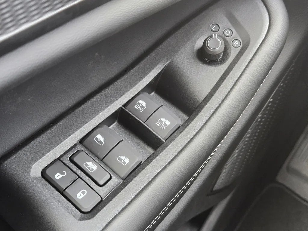 2025 Jeep Grand Cherokee GRAND CHEROKEE L LAREDO X 4X4