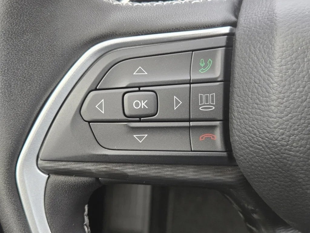 2025 Jeep Grand Cherokee GRAND CHEROKEE L LAREDO X 4X4