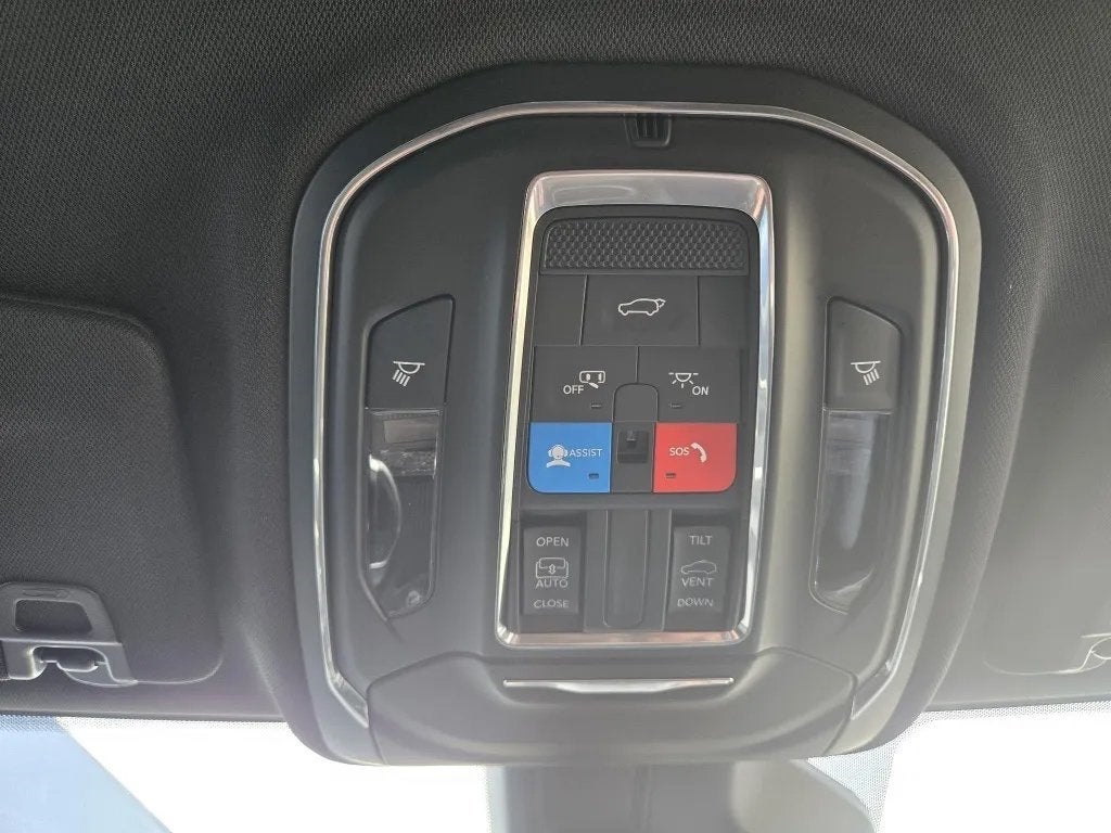 2025 Jeep Grand Cherokee GRAND CHEROKEE L LAREDO X 4X4