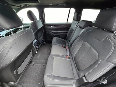 2025 Jeep Grand Cherokee GRAND CHEROKEE L LAREDO X 4X4