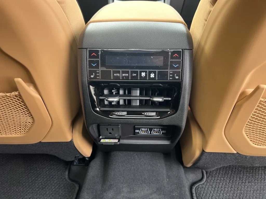 2025 Jeep Grand Cherokee GRAND CHEROKEE L SUMMIT 4X4