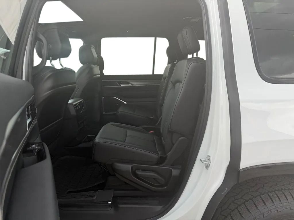 2026 Jeep Grand Wagoneer GRAND WAGONEER UPLAND 4X4