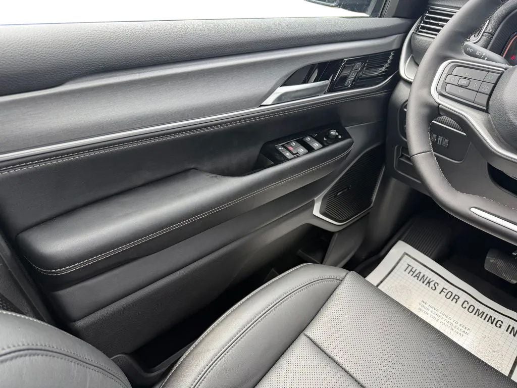 2026 Jeep Grand Wagoneer GRAND WAGONEER UPLAND 4X4