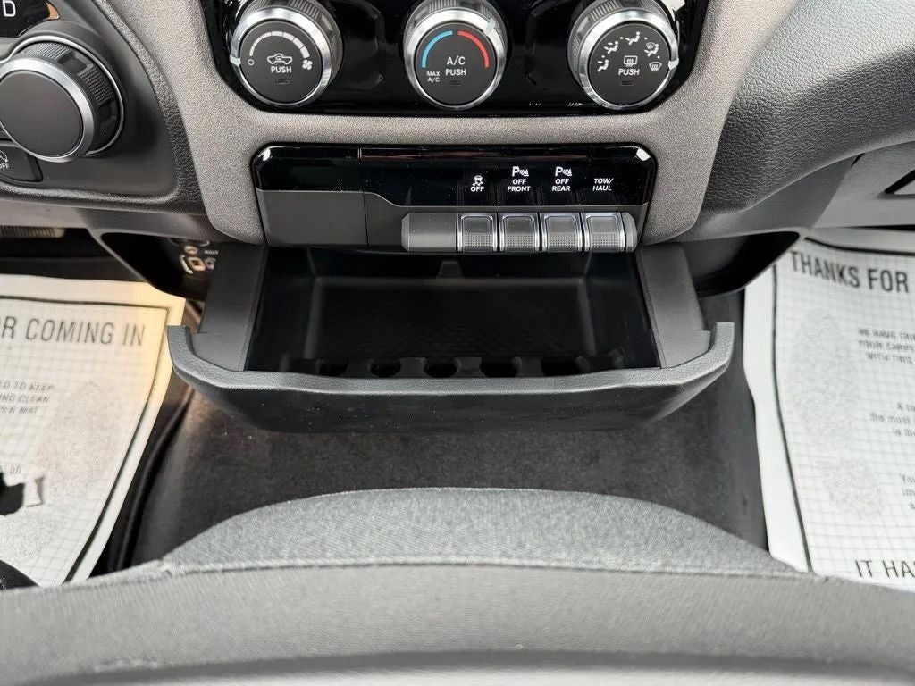 2026 RAM Ram 1500 RAM 1500 TRADESMAN CREW CAB 4X4 5'7' BOX