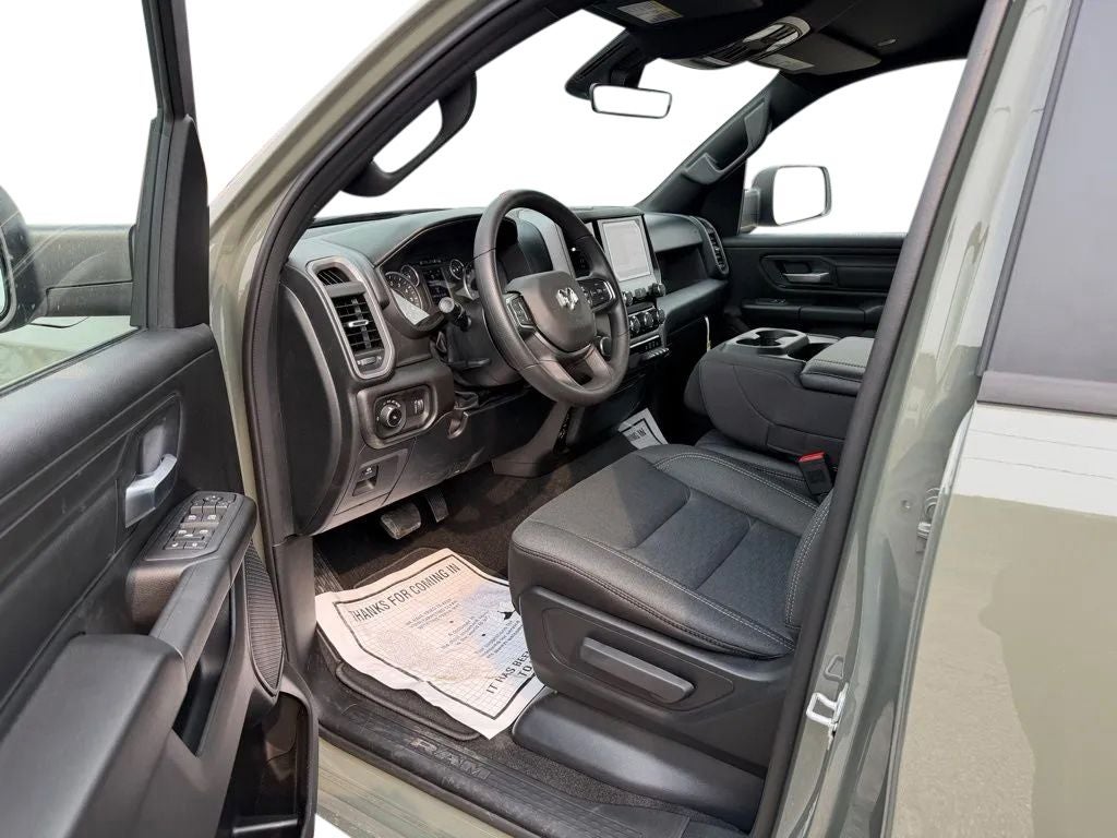 2026 RAM Ram 1500 RAM 1500 TRADESMAN CREW CAB 4X4 5'7' BOX