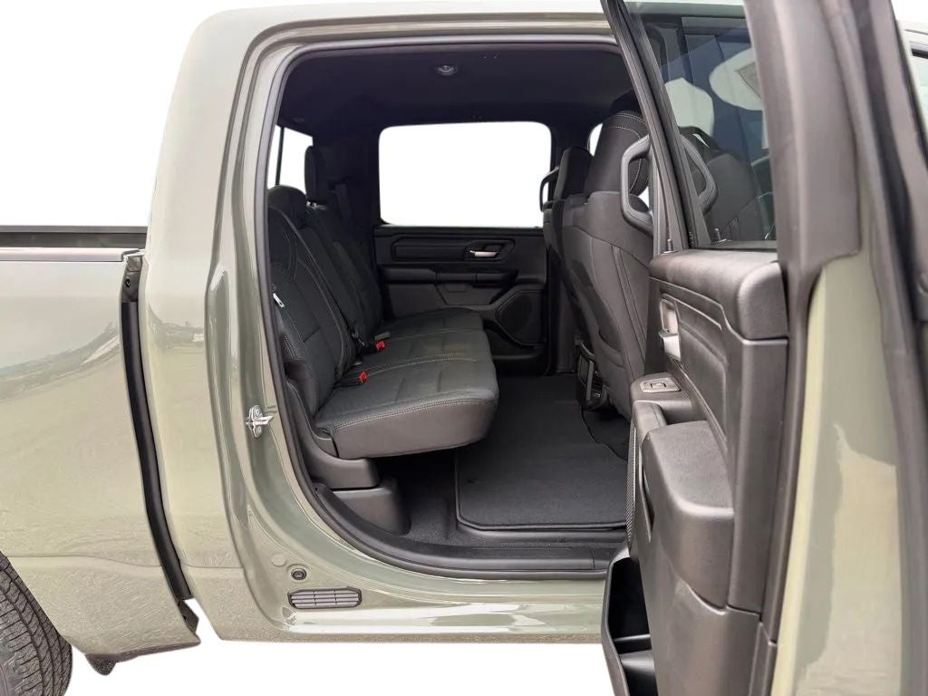 2026 RAM Ram 1500 RAM 1500 TRADESMAN CREW CAB 4X4 5'7' BOX