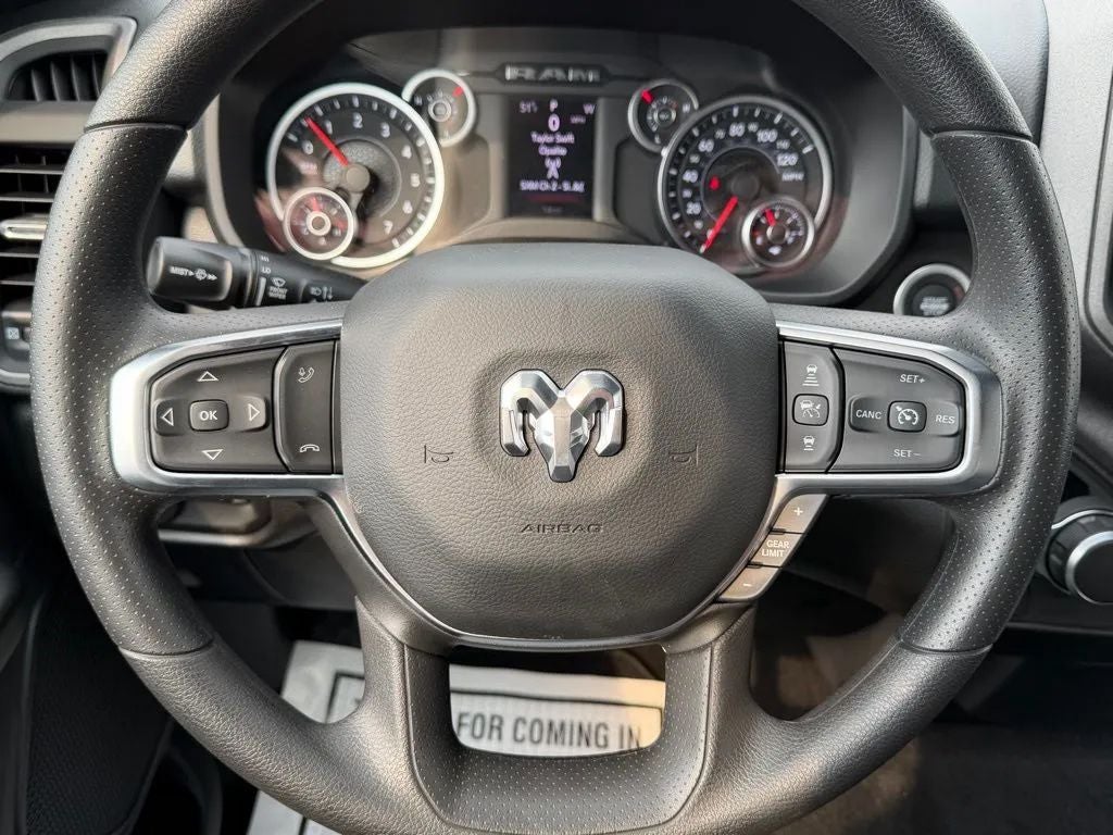 2026 RAM Ram 1500 RAM 1500 TRADESMAN CREW CAB 4X4 5'7' BOX