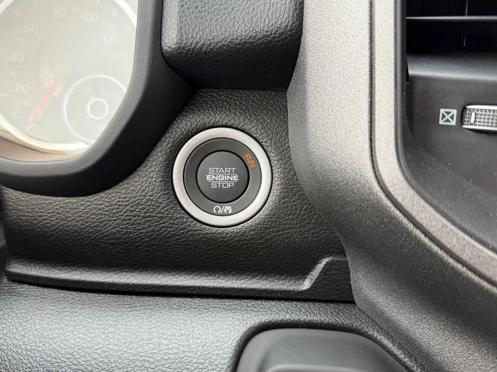 2026 RAM Ram 1500 RAM 1500 TRADESMAN CREW CAB 4X4 5'7' BOX