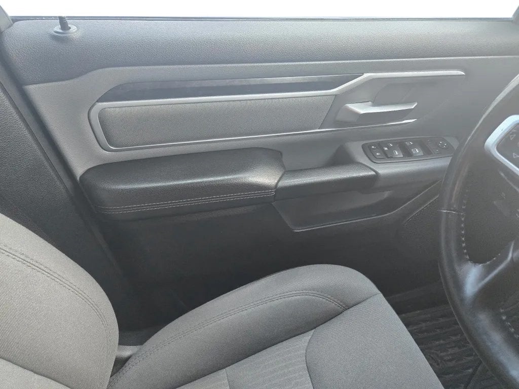 2022 RAM 1500 Big Horn Quad Cab 4x4 6'4' Box