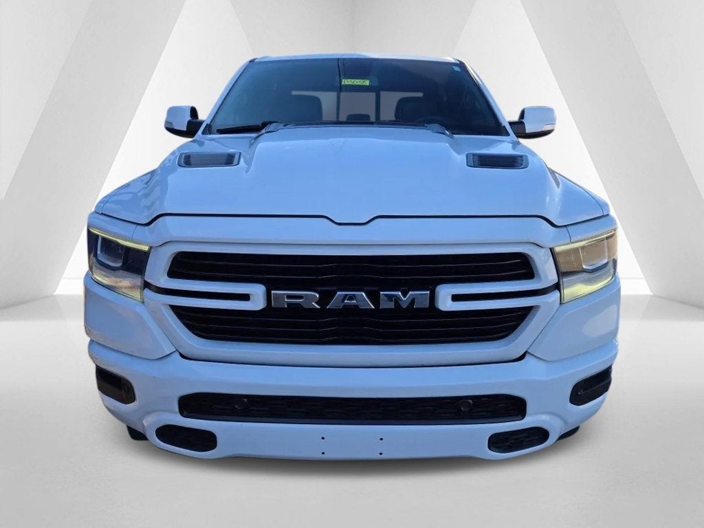 2020 RAM 1500 Laramie Crew Cab 4x4 5'7' Box