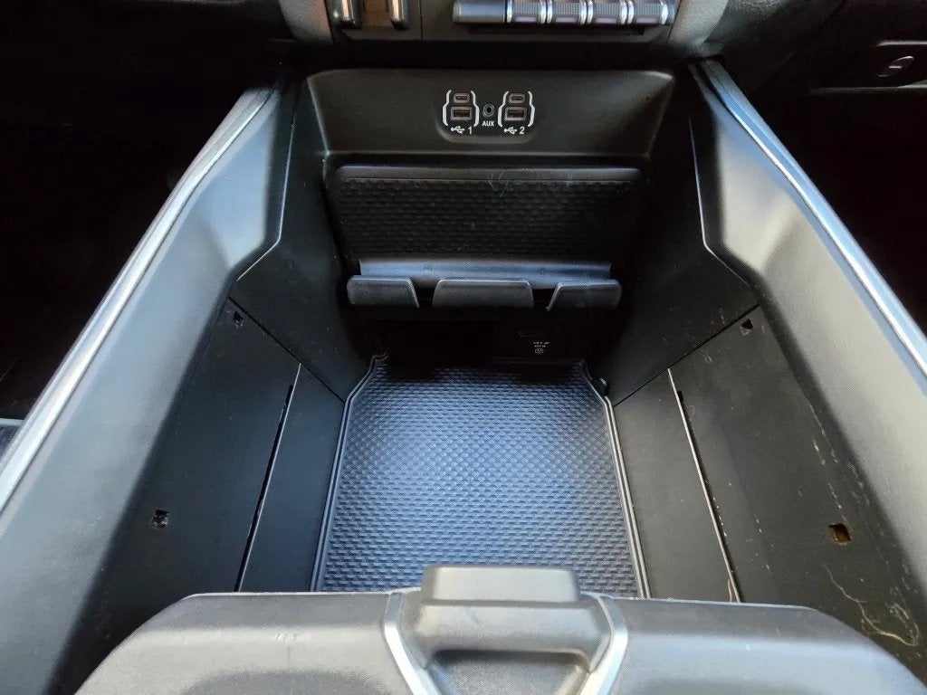 2020 RAM 1500 Laramie Crew Cab 4x4 5'7' Box