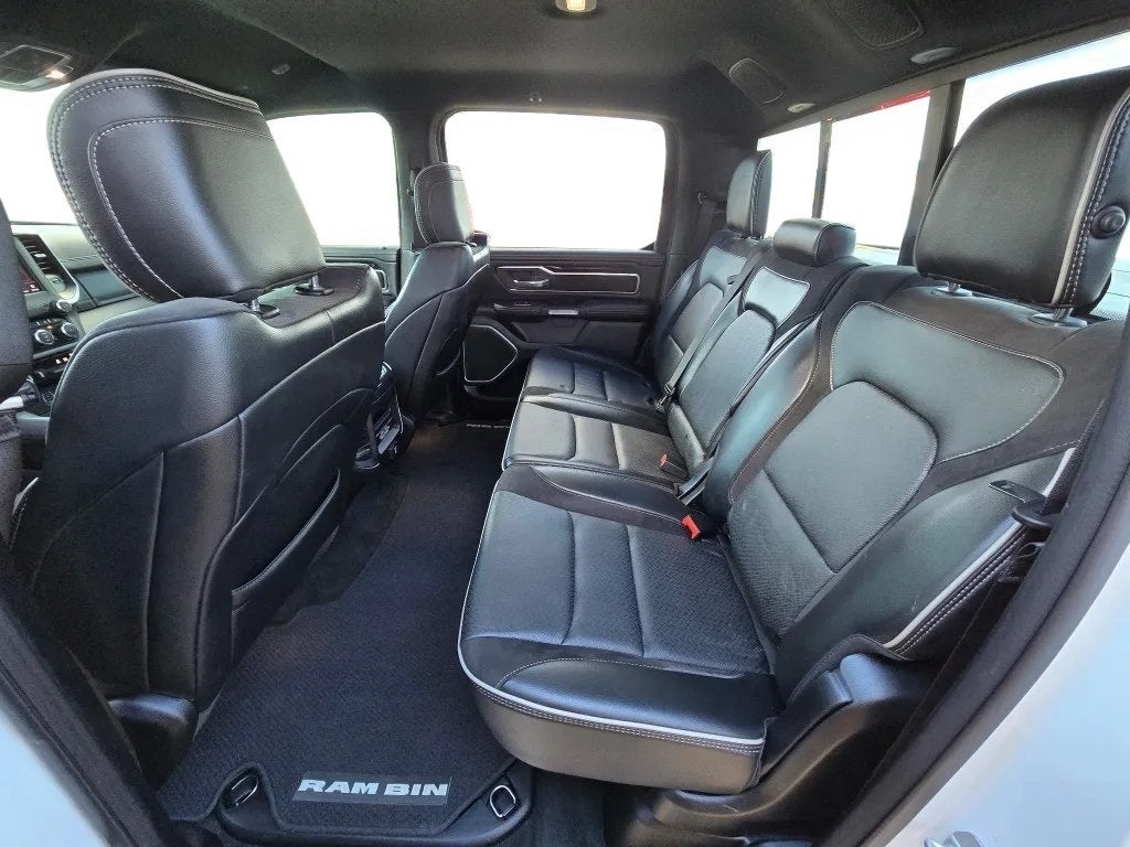 2020 RAM 1500 Laramie Crew Cab 4x4 5'7' Box