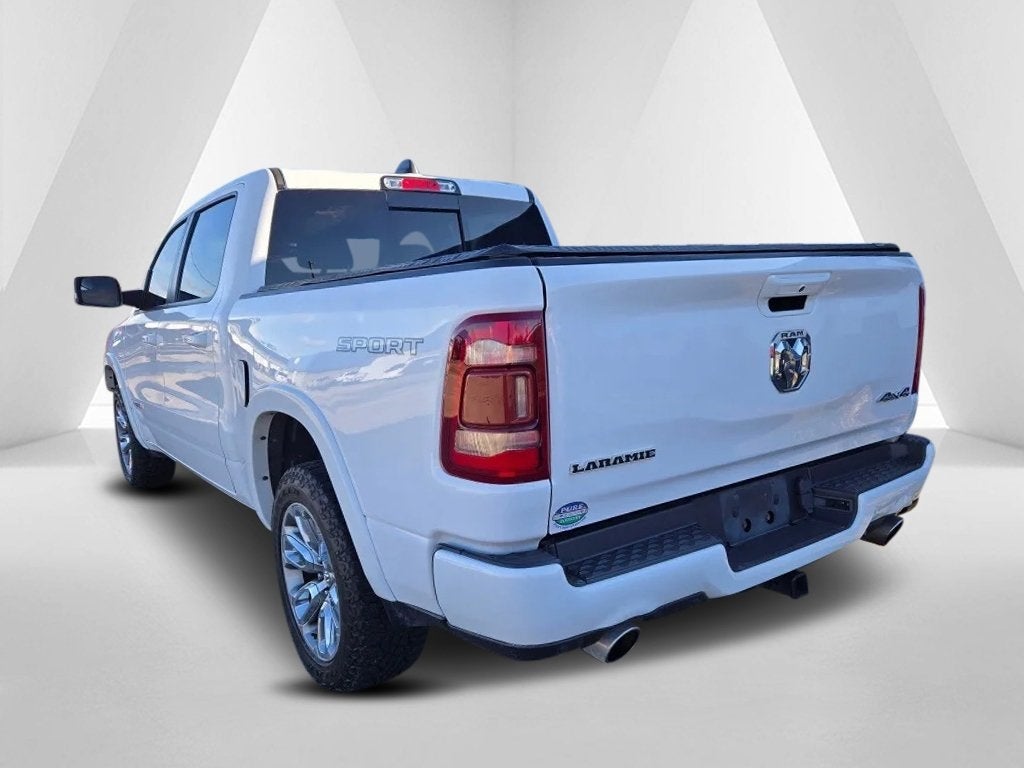 2020 RAM 1500 Laramie Crew Cab 4x4 5'7' Box