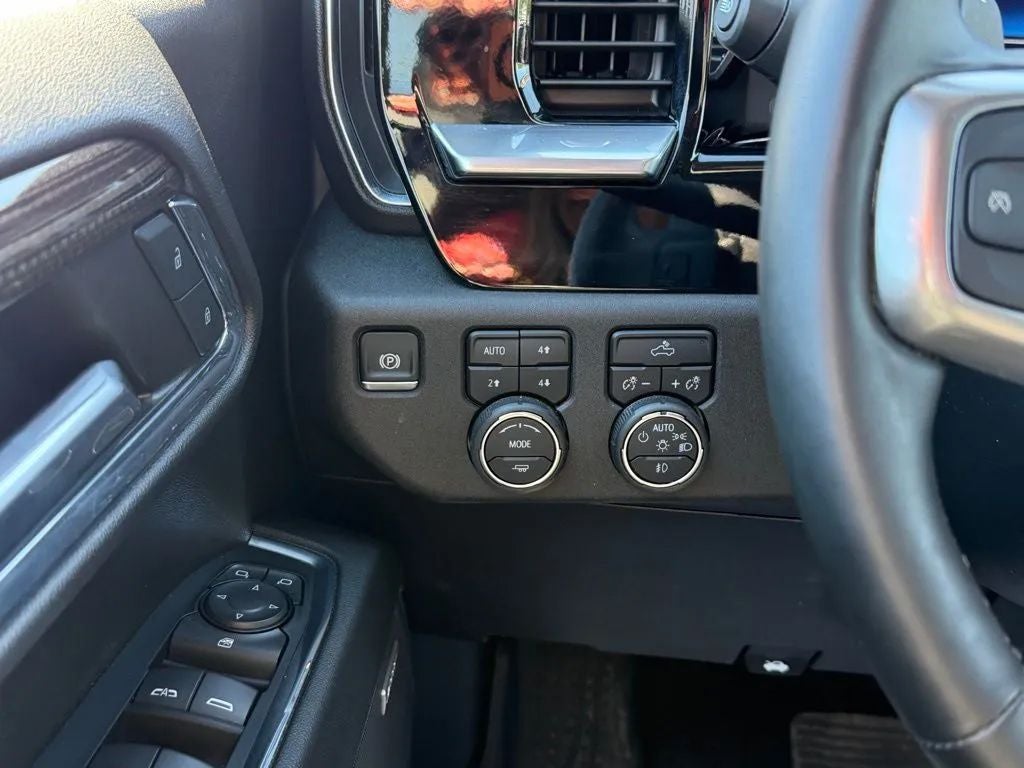 2024 Chevrolet Silverado 1500 4WD Crew Cab Short Bed RST