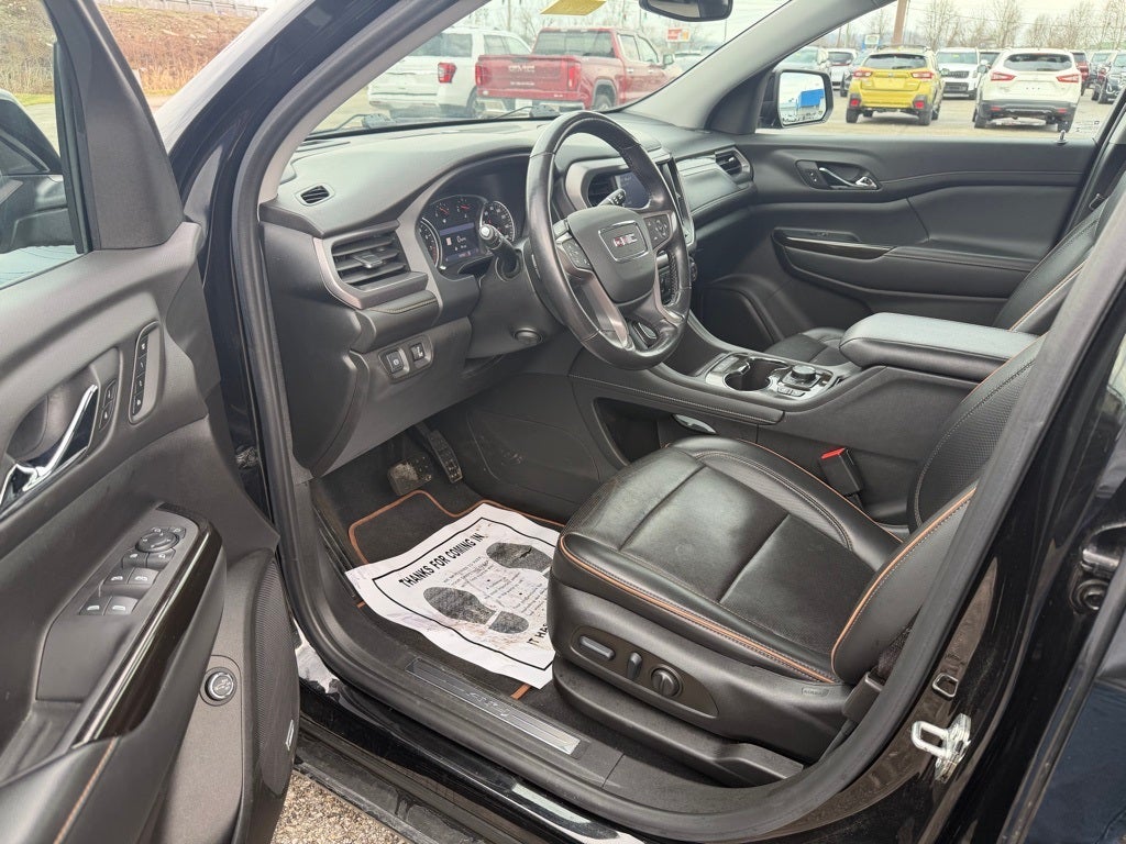 2022 GMC Acadia AWD AT4