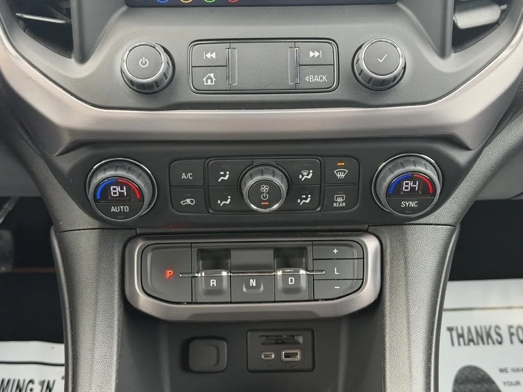 2022 GMC Acadia AWD AT4