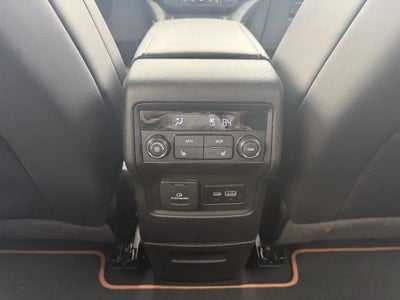 2022 GMC Acadia AWD AT4