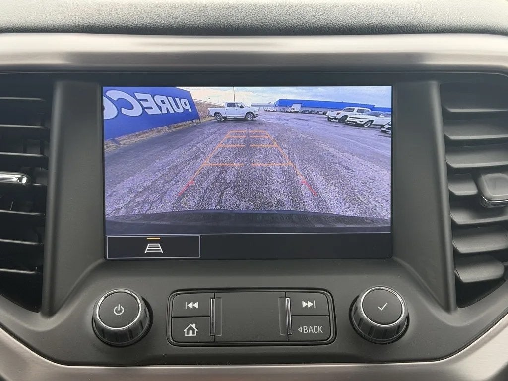 2022 GMC Acadia AWD AT4