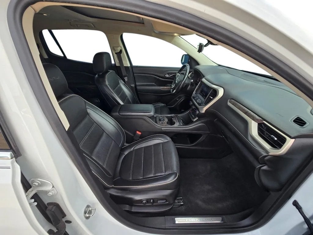 2022 GMC Acadia FWD Denali