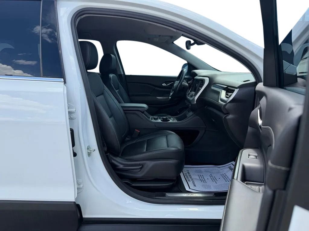 2022 GMC Acadia AWD SLT