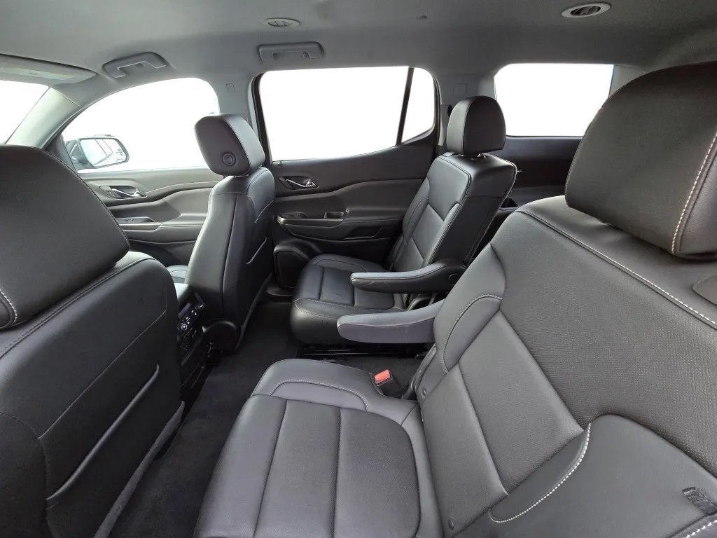 2022 GMC Acadia AWD SLT