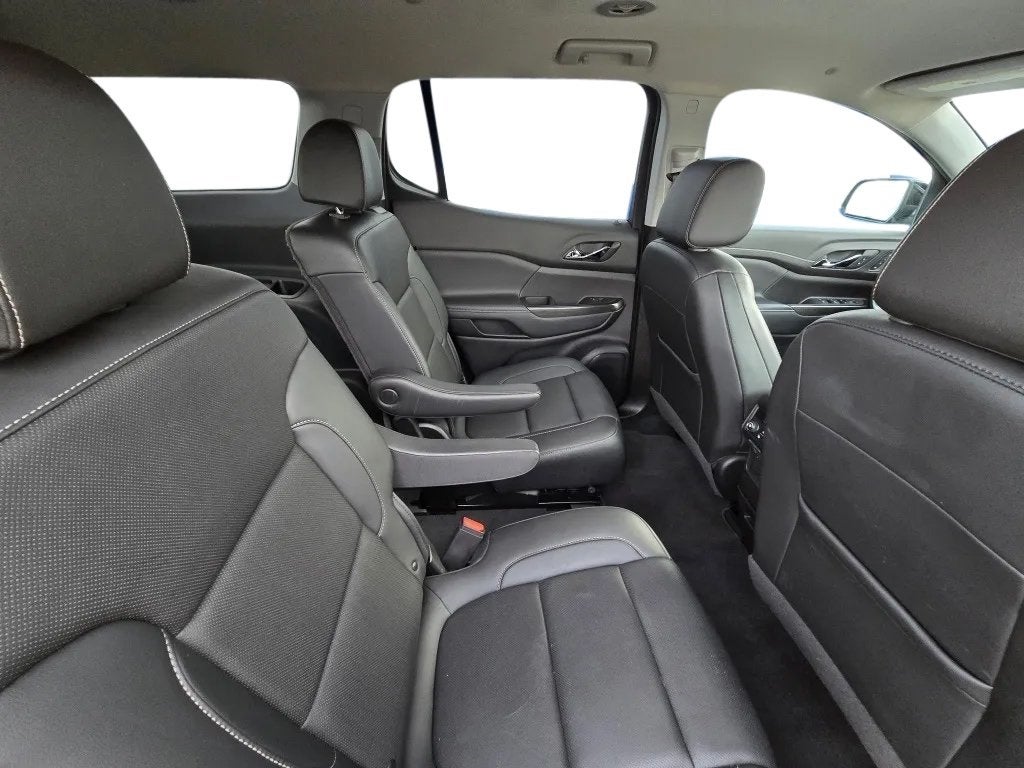 2022 GMC Acadia AWD SLT