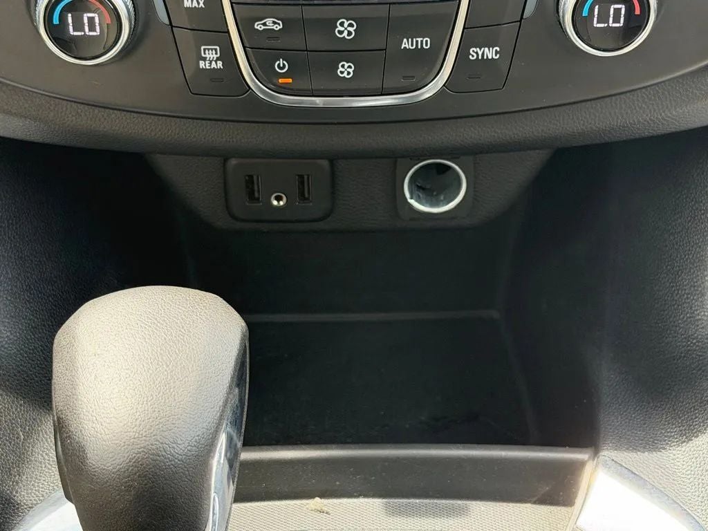 2023 Chevrolet Traverse FWD LS