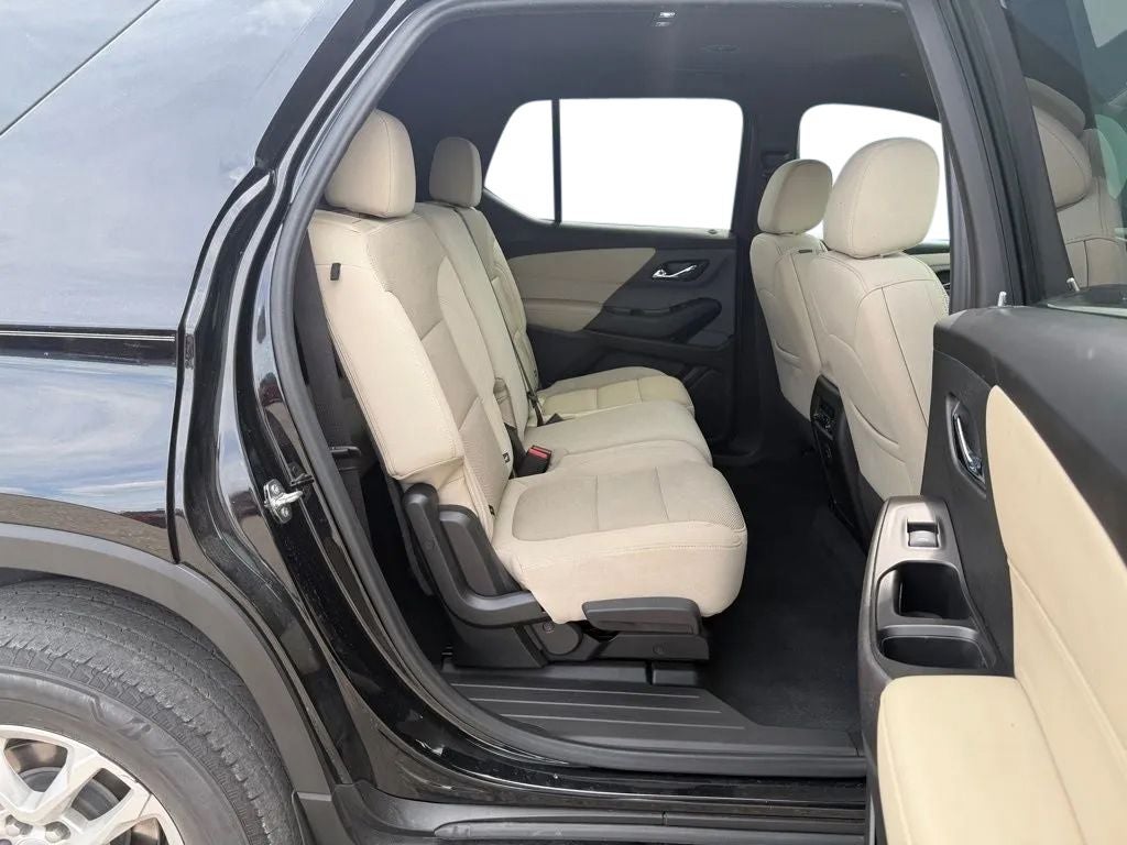 2023 Chevrolet Traverse FWD LS