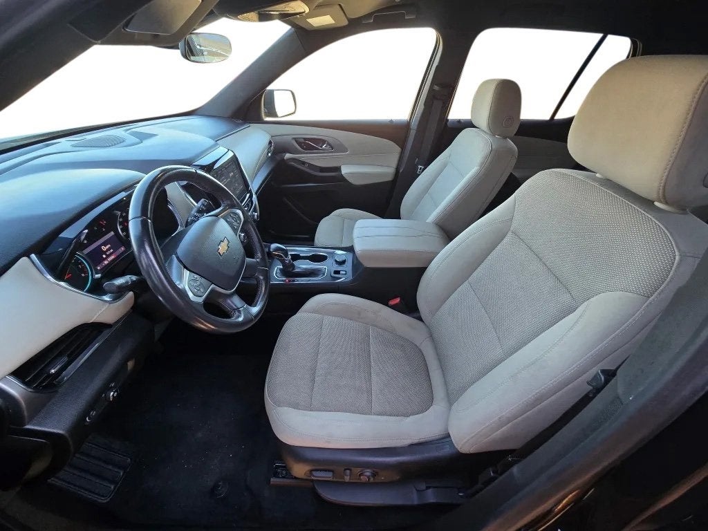 2022 Chevrolet Traverse FWD LT Cloth