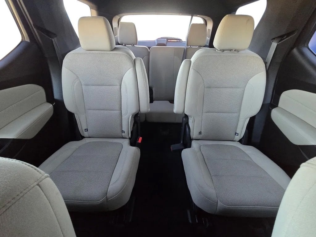 2022 Chevrolet Traverse FWD LT Cloth