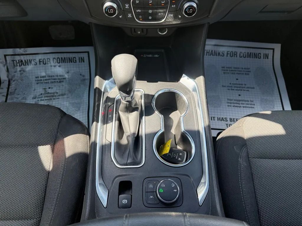 2022 Chevrolet Traverse LT Cloth