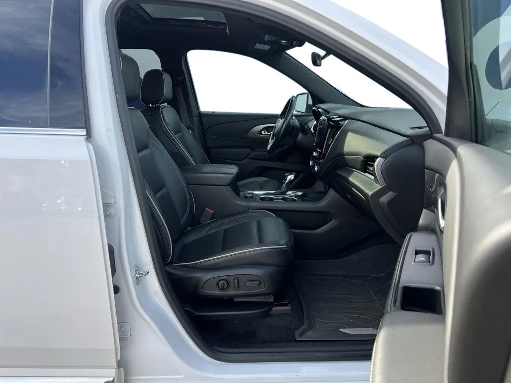 2022 Chevrolet Traverse AWD Premier