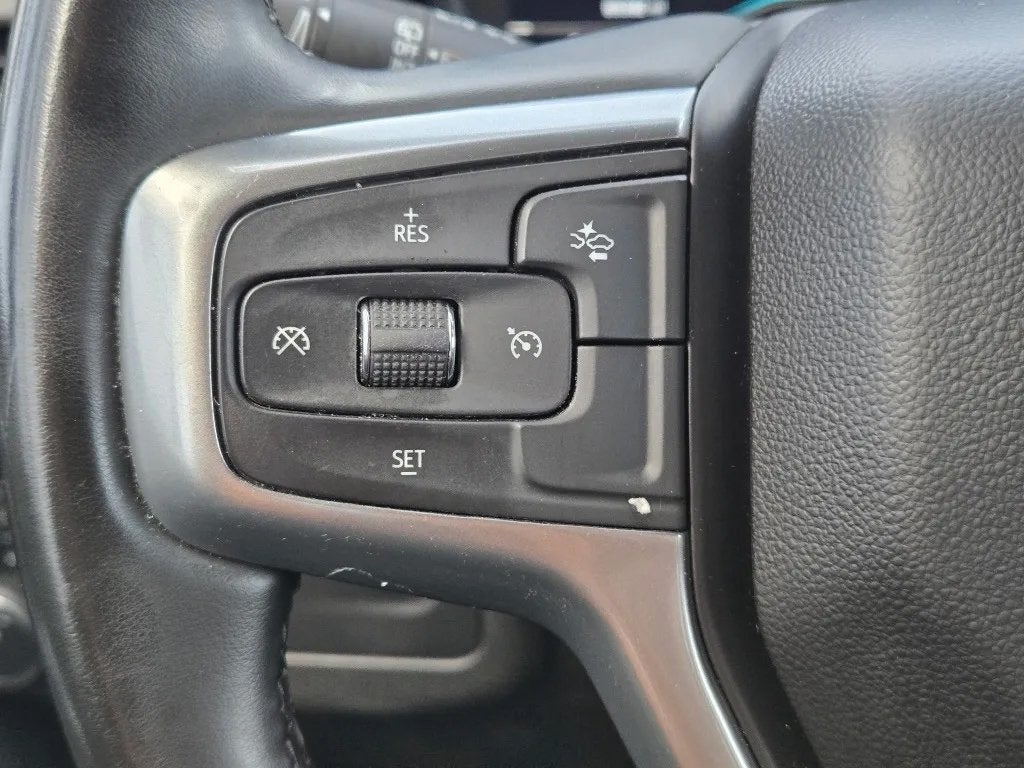 2024 Chevrolet Suburban 4WD LT