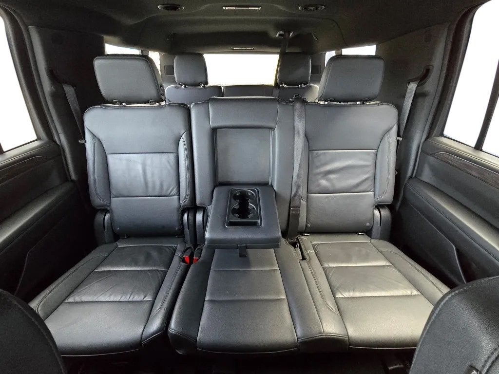 2024 Chevrolet Suburban 4WD LT