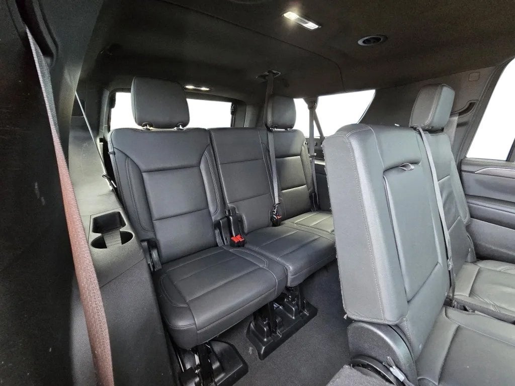 2024 Chevrolet Suburban 4WD LT