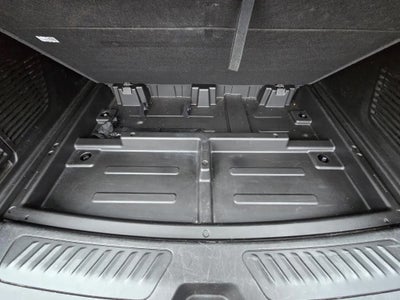 2024 Chevrolet Suburban 4WD LT