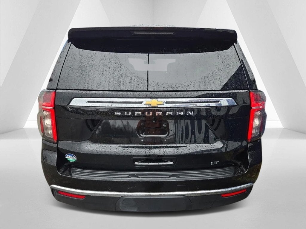 2024 Chevrolet Suburban 4WD LT